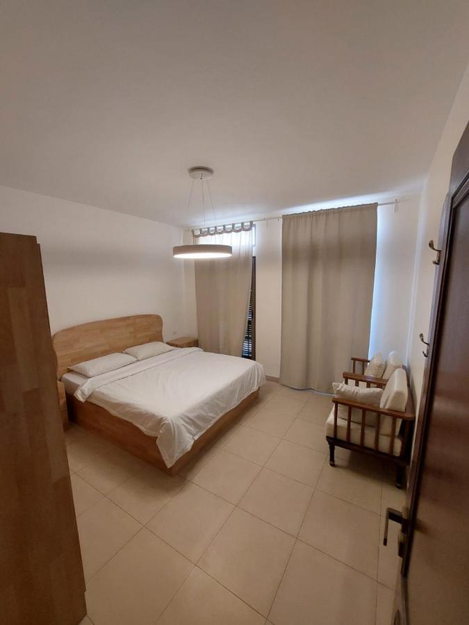 Ground Floor Apartment By Circular Pool In Talabay 亚喀巴 外观 照片