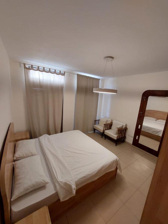 Ground Floor Apartment By Circular Pool In Talabay 亚喀巴 外观 照片