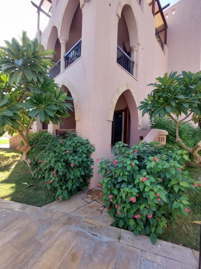 Ground Floor Apartment By Circular Pool In Talabay 亚喀巴 外观 照片