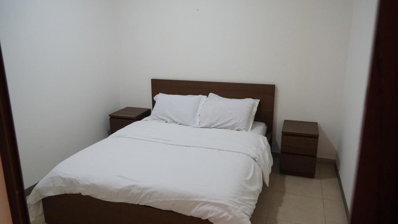 Ground Floor Apartment By Circular Pool In Talabay 亚喀巴 外观 照片