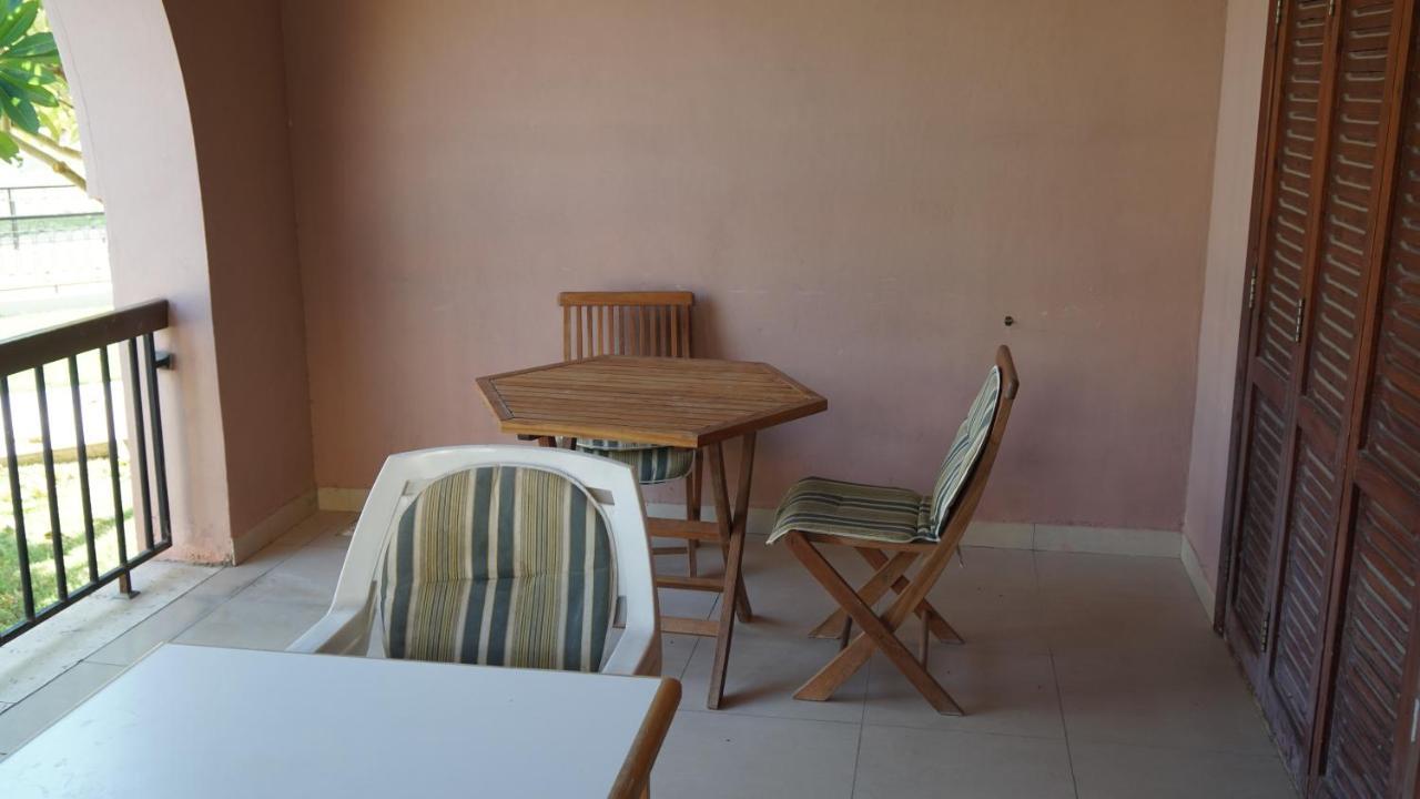Ground Floor Apartment By Circular Pool In Talabay 亚喀巴 外观 照片