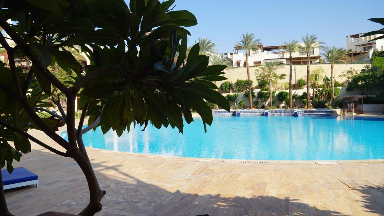 Ground Floor Apartment By Circular Pool In Talabay 亚喀巴 外观 照片